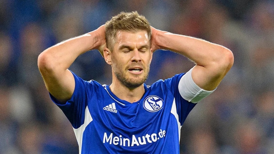 关于清晨波尔图调整名单以备德甲，完成体检环节打磨，悬念犹存，球队文化再被提及的信息-米兰体育